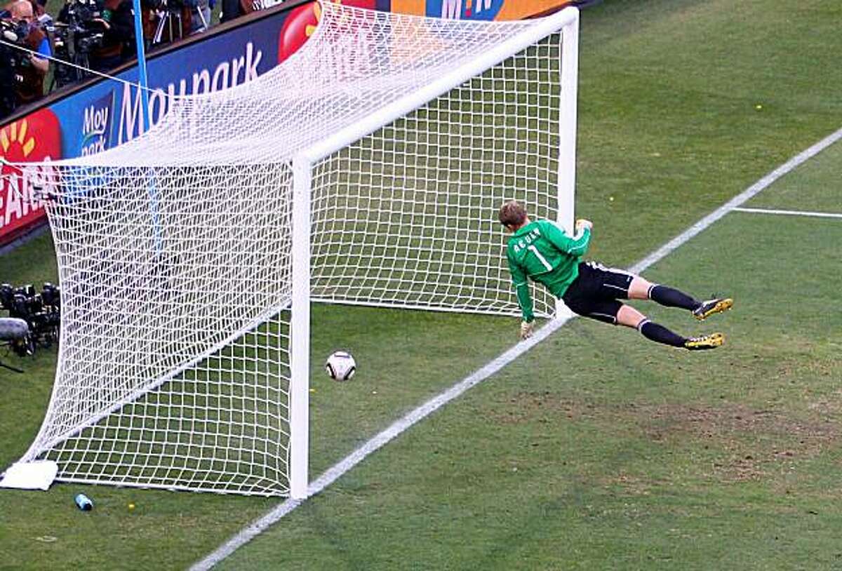 Clint Dempsey of USA during the FIFA World Cup 2010, Group C match