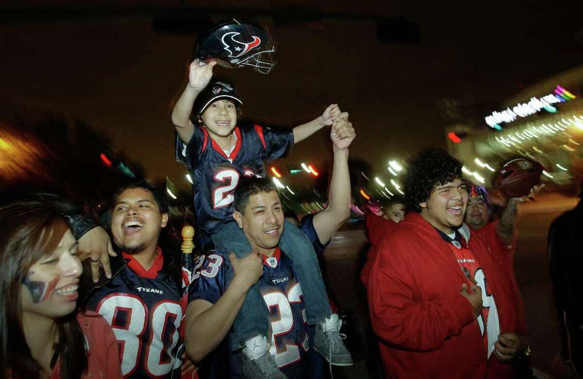 Photos: Welcome back, Texans Fans!