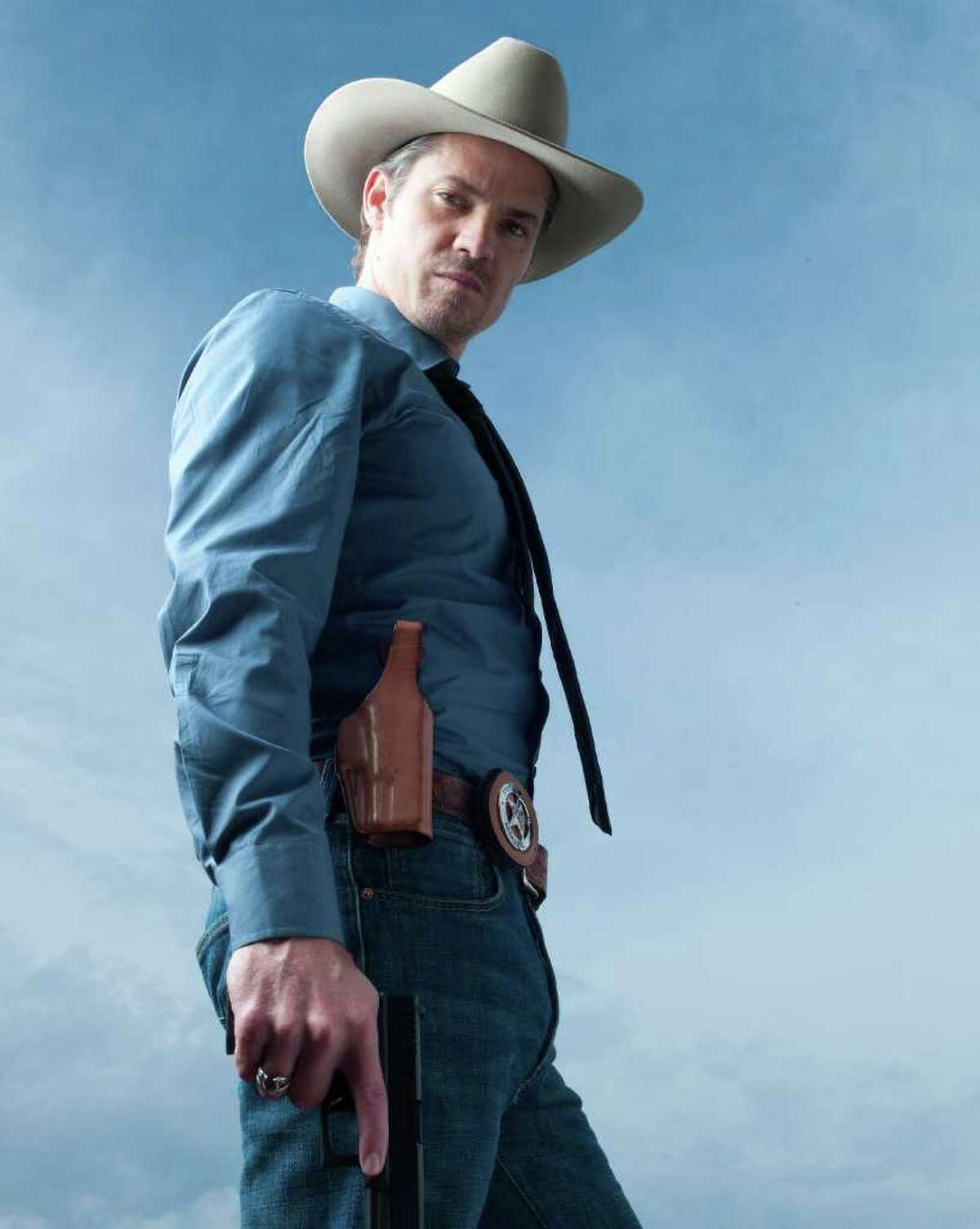 JUSTIFIED: Timothy Olyphant as Raylan Givens. CR: Mark Seliger/ FX