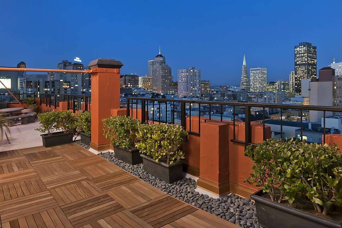 Beautiful view of San Francisco Penthouse Condos With Private Balcony