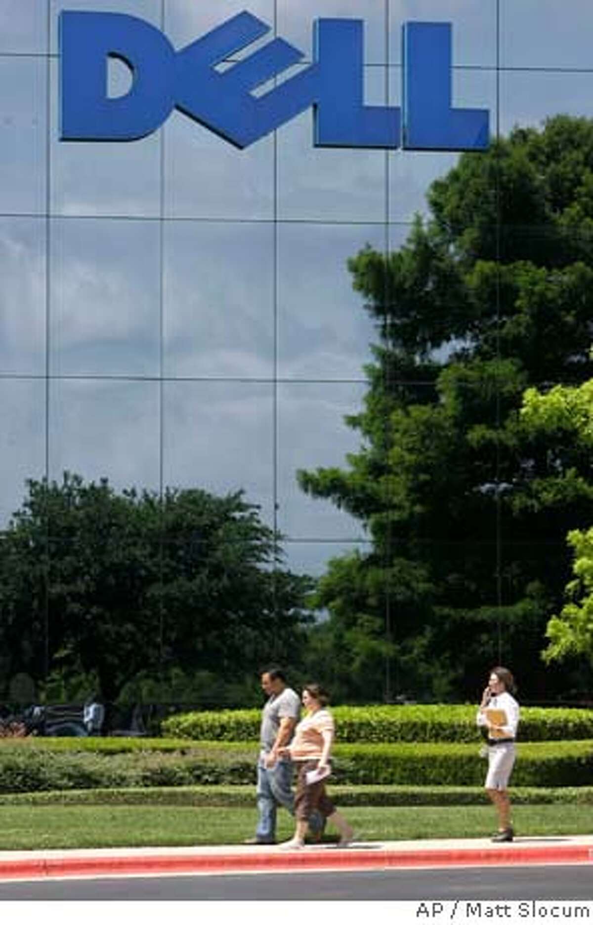 Dell to fire 10 of its workforce / Computermaker posts big gains in