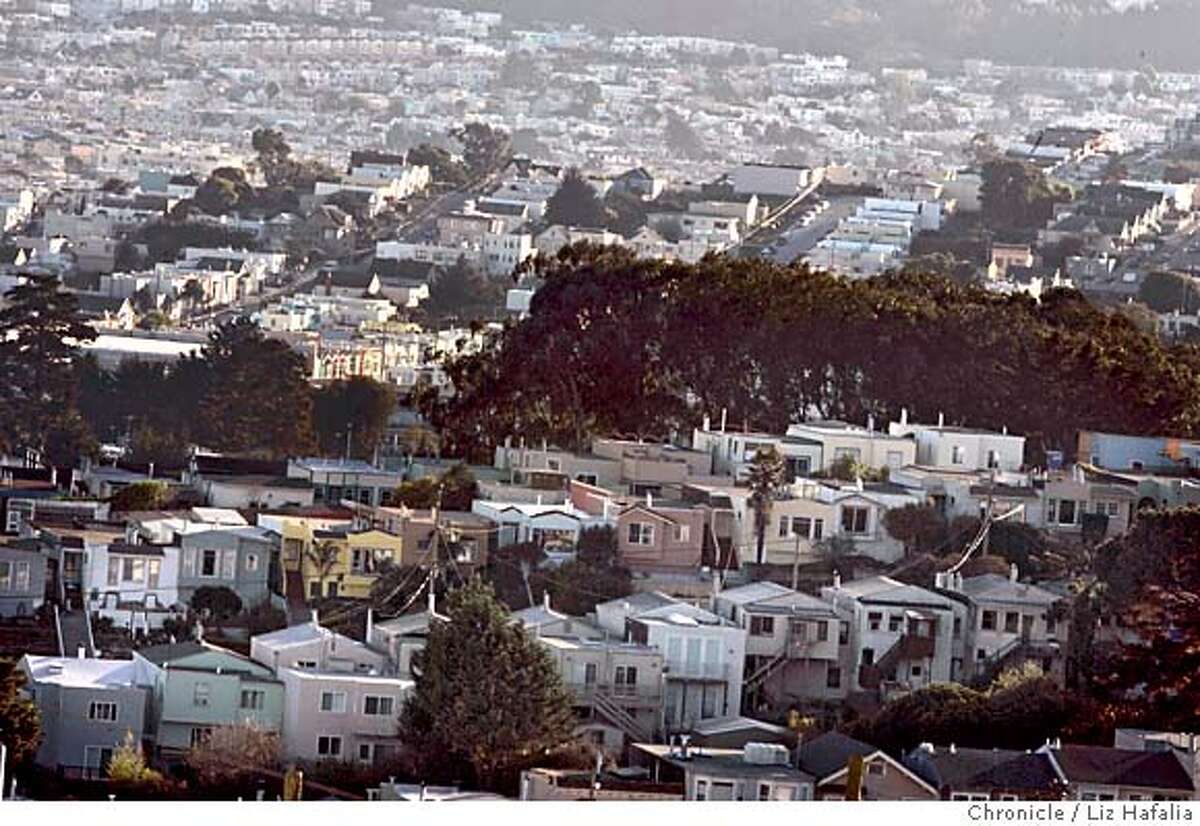 FORTUNE SHINES ON SUNNYSIDE / Long a bluecollar enclave, midcity gem