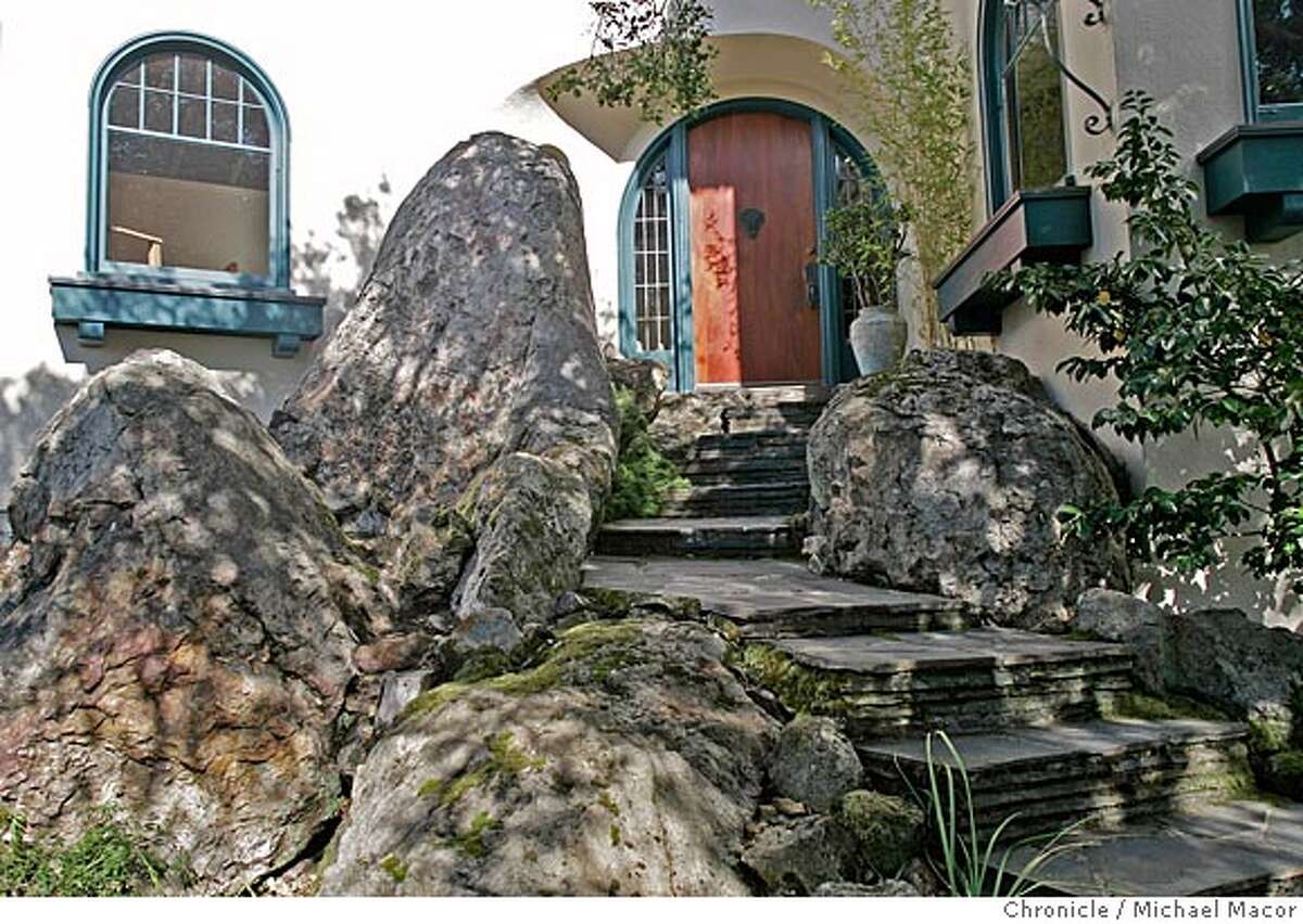 Berkeley: City's rocks and strolls