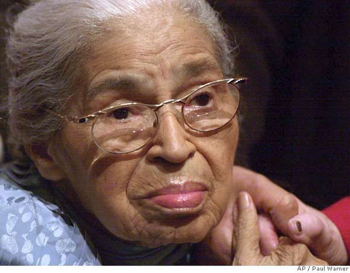 why was rosa parks so important to the civil rights movement