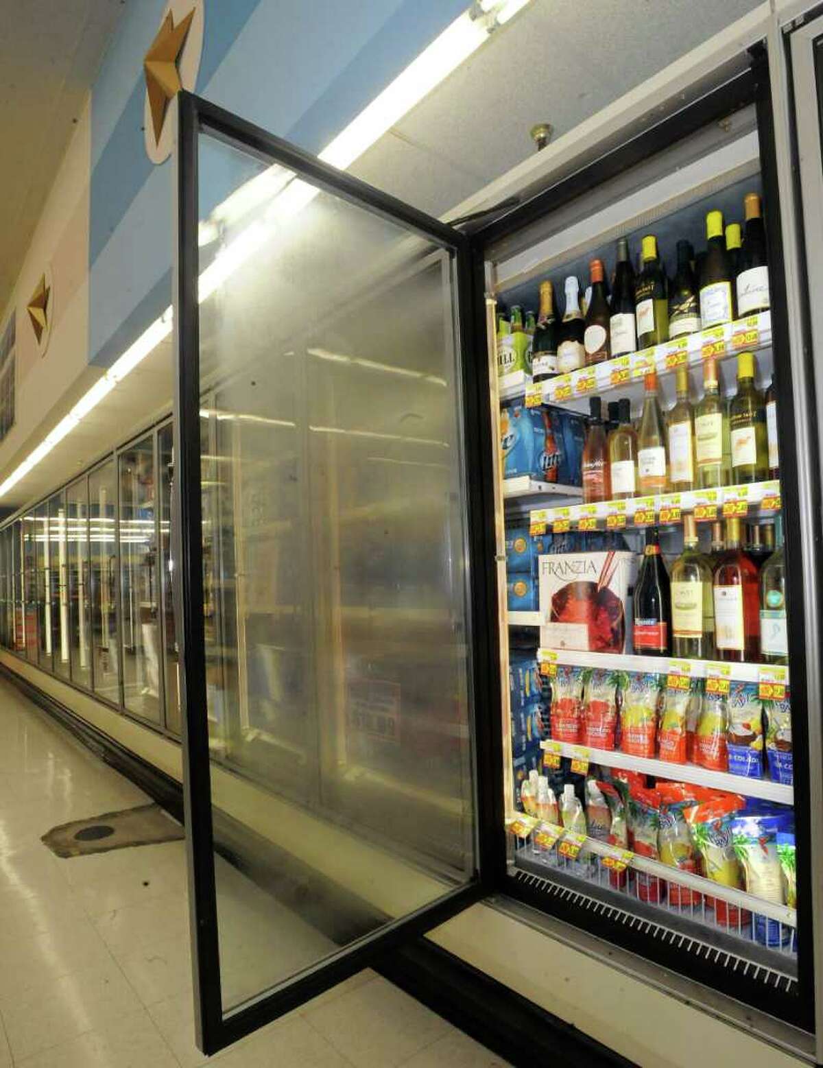 Vidorians call beer, wine sales 'a step forward'