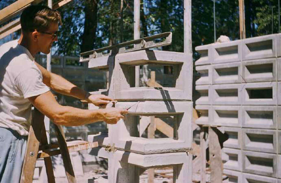 Tour Frank Lloyd Wright's Tracy House on Sunday