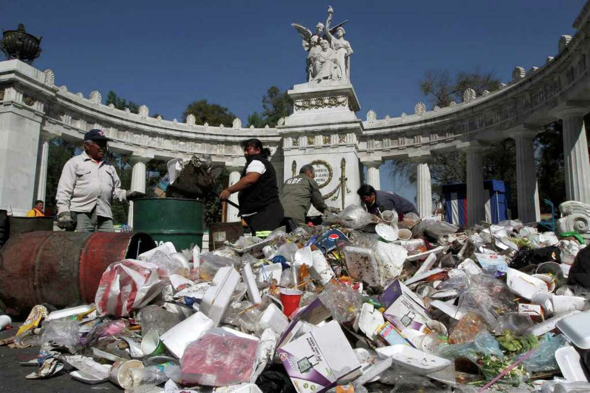 Mexico City Closes Noxious Landfill But Fails To Find Alternative Dump