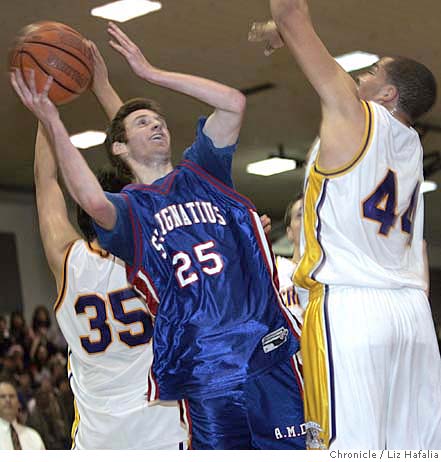 Wayne Riordan ANOTHER WCAL CLASSIC / Riordan tips SI in overtime of wild finish