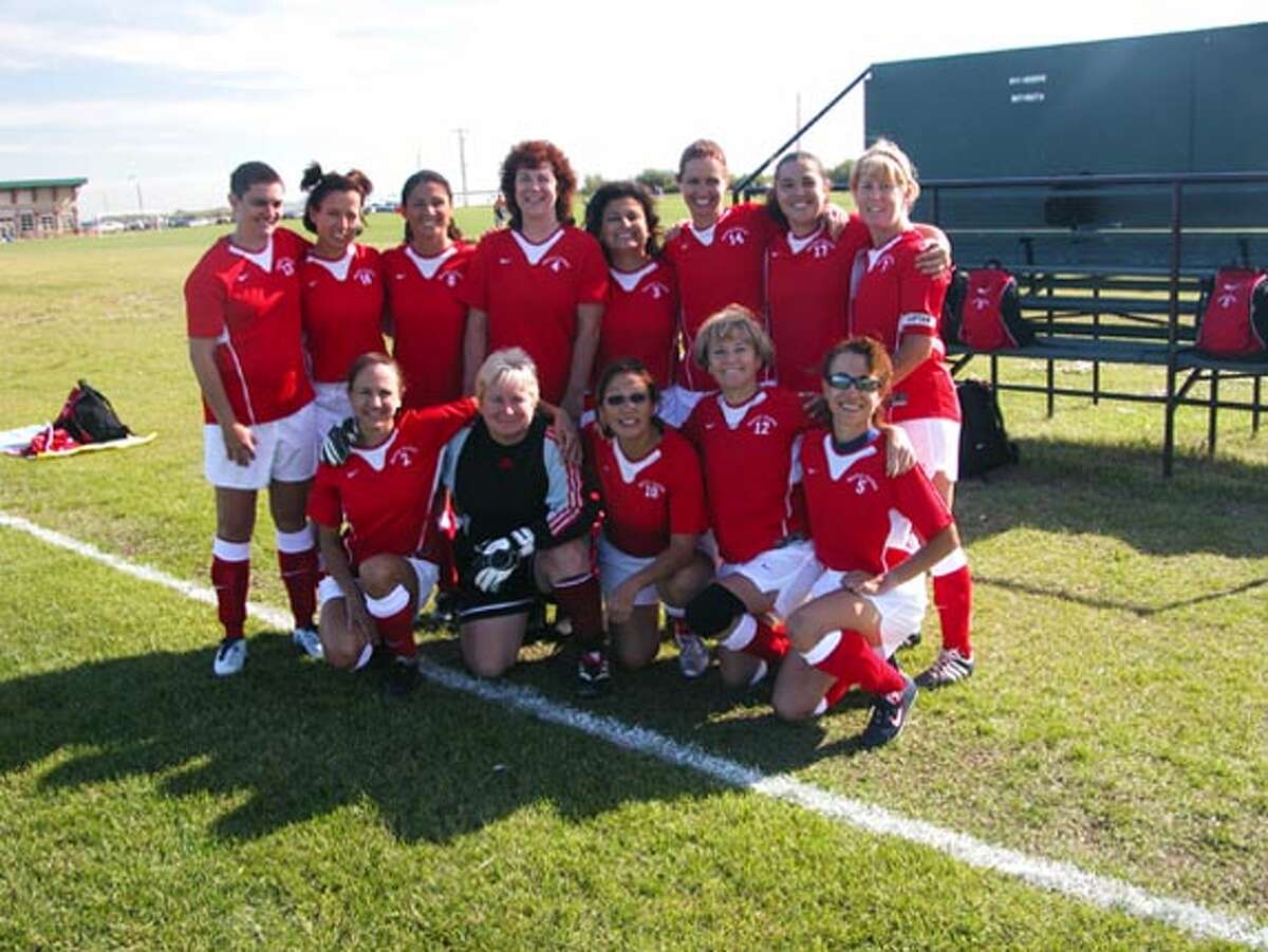SPORTS / Never too late to kickstart a soccer career / 40 SPORTS / Never too late to kickstart a soccer career / 40
