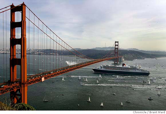 QUEENS GRAND ENTRANCE TO BAY / THE LARGEST SHIP EVER TO SAIL TO SAN FRANCISCO COMES CALLING / THE SCENE ASHORE: Beaches, bridges, hills become vista points for thousands