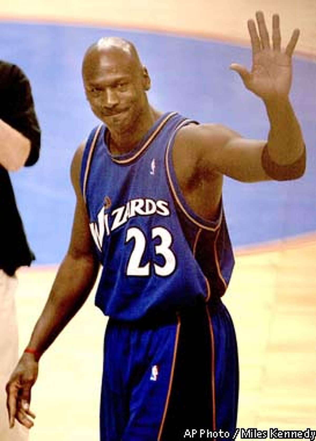 FINAL FAREWELL / Air time is up Jordan walks away