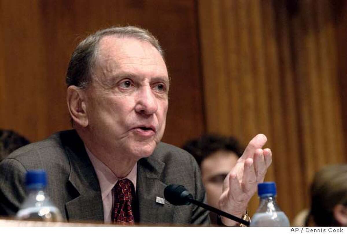 Senate Judiciary Committee Chairman Sen. Arlen Specter, R-Pa., chairs a hearing on presidential signing statements on Capitol Hill Tuesday, June 27, 2006. (AP Photo/Dennis Cook)