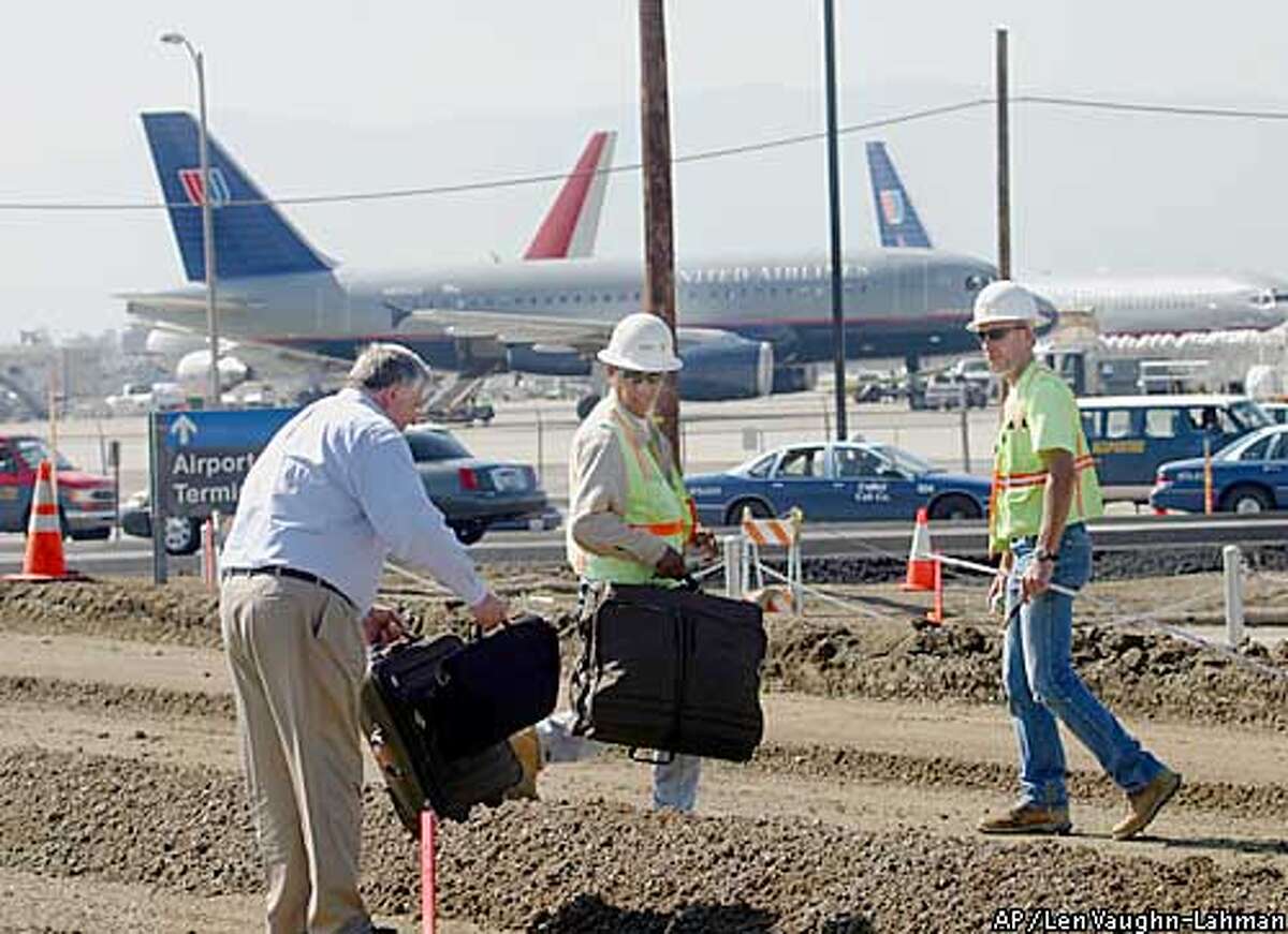 Gasleak headaches hit S.F., San Jose / Office workers, airport