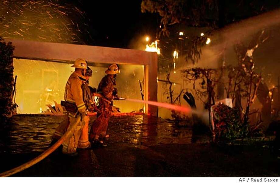 LOS ANGELES COUNTY / Wind-driven Fire Destroys Pricey Malibu Beach ...