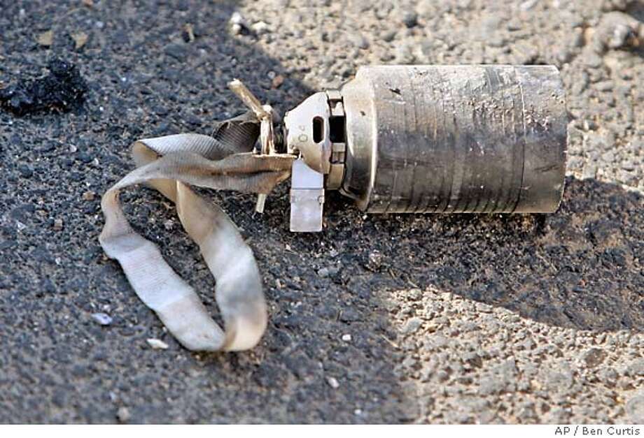 Фото применения кассетных бомб