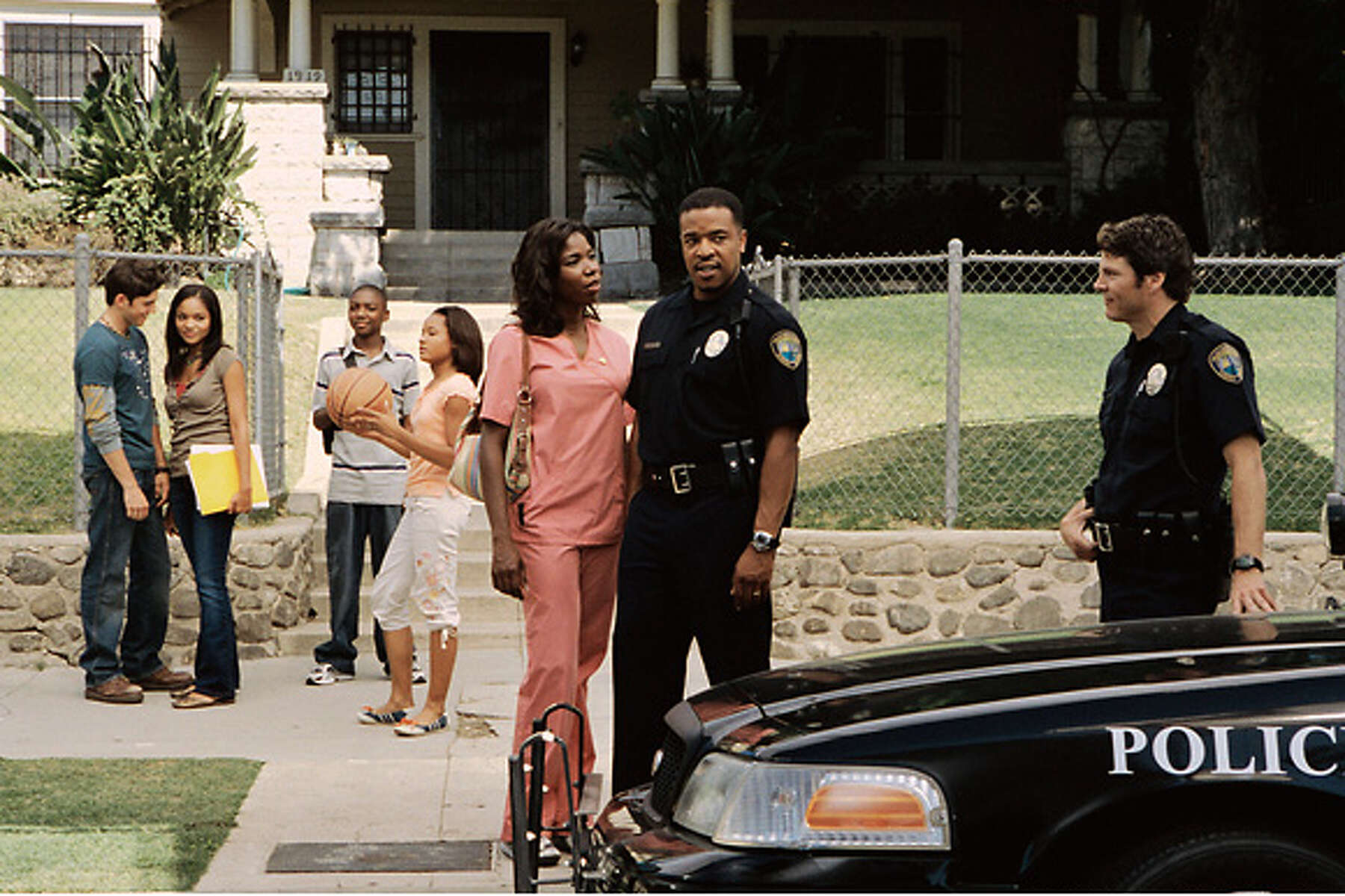 Characters In Abc Cable S Lincoln Heights A Good Reason To Watch L A Family Cop Drama