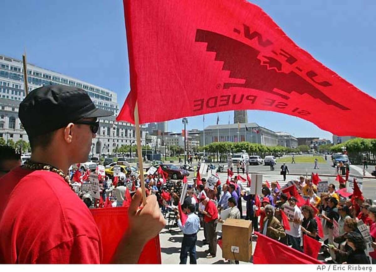 Farm workers union kicks off boycott of Gallo wines