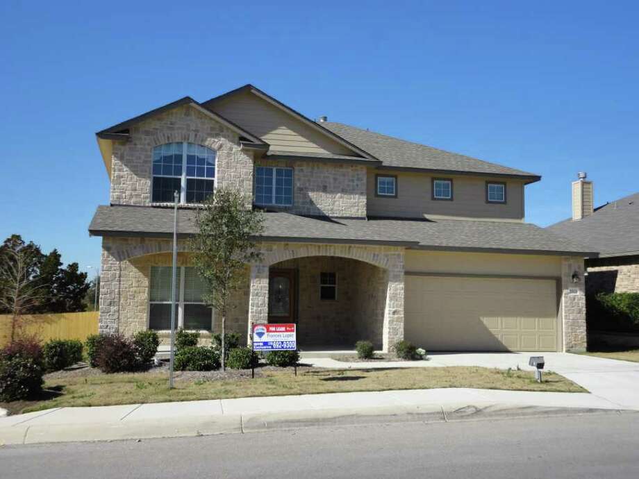 This Two Story Five Bedroom House Sits In The Gated Community Of Wortham This Two Story Five Bedroom House Sits In The Gated Community Of Wortham
