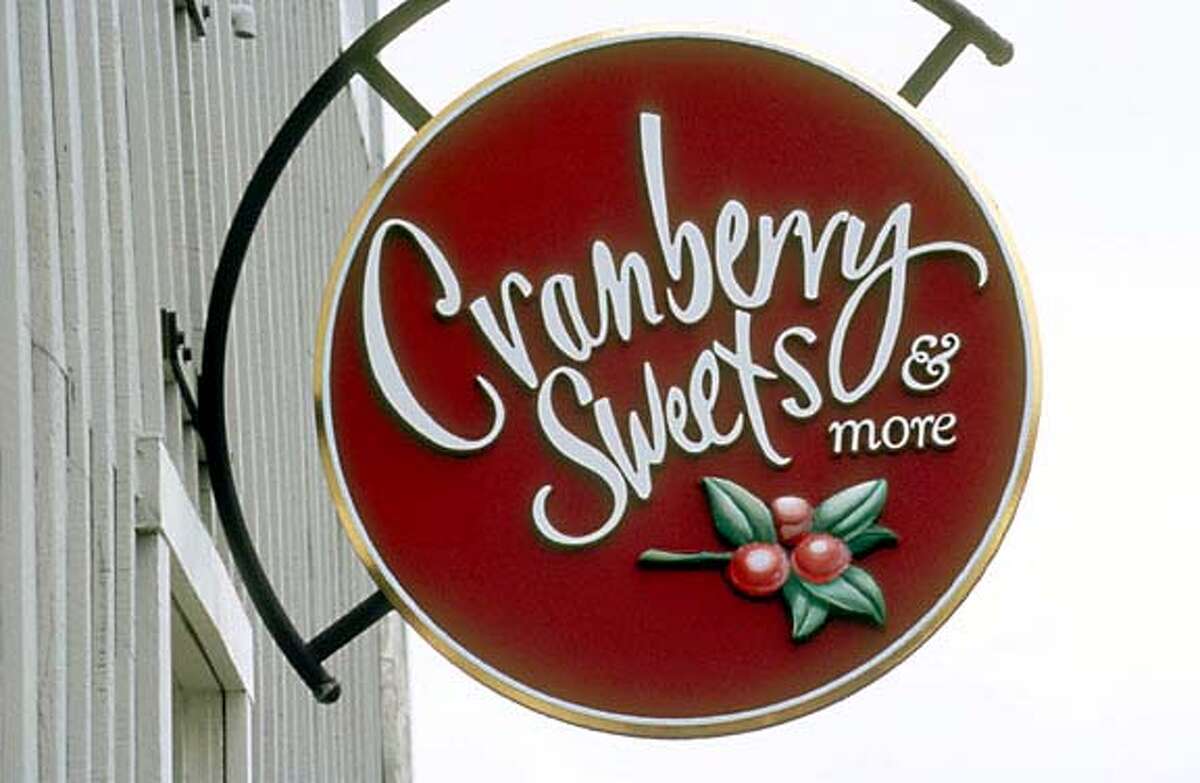 Cranberry fields forever / Bandon is Oregon's saucy little getaway