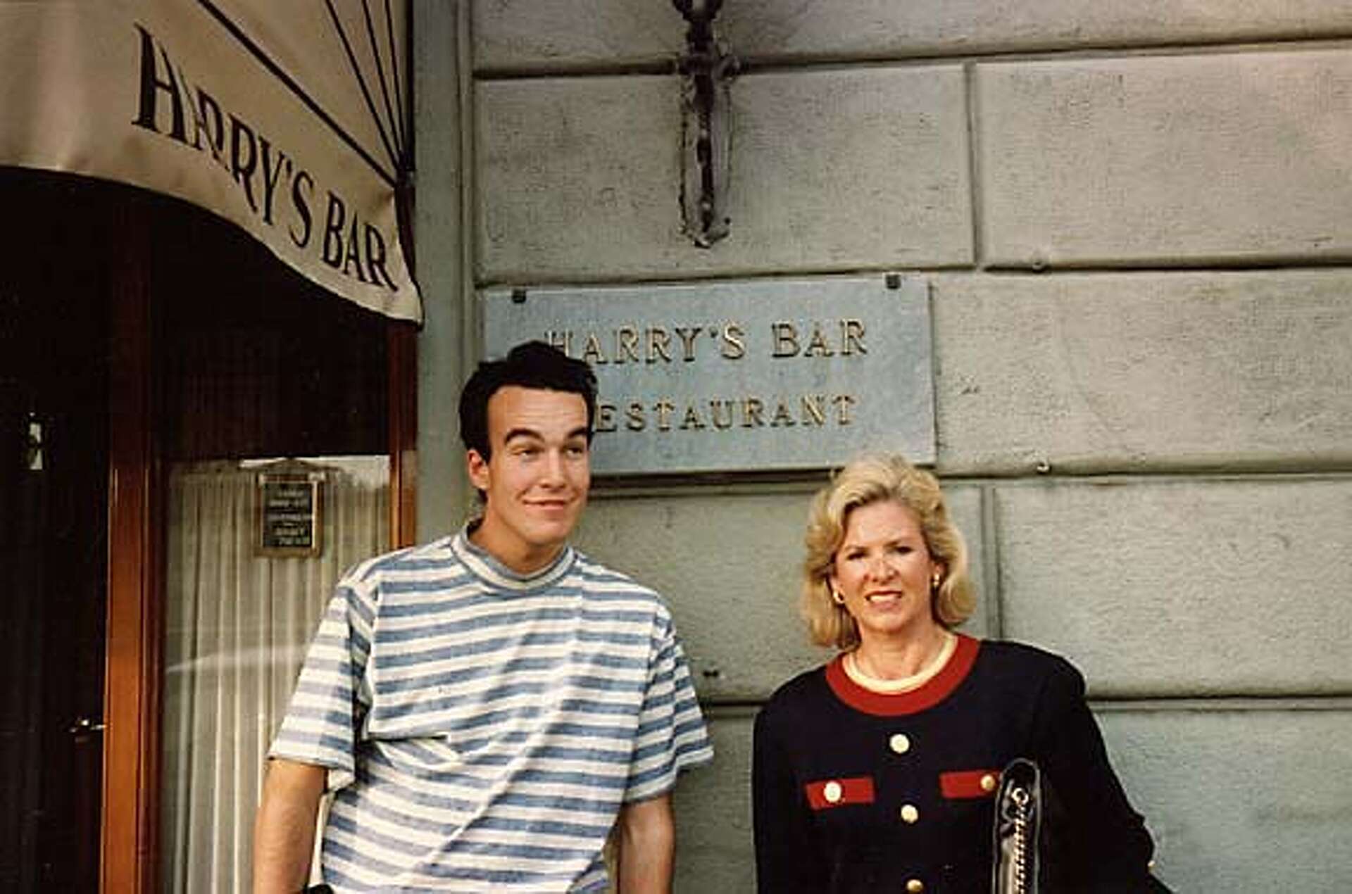 Making peace with the past / In a new memoir, San Francisco native Sean(01)