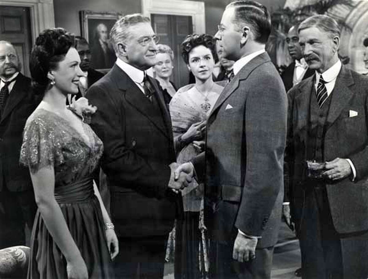POLITICAL MOVIES27E.JPG Darryl F. Zanuck's WILSON with Alexander Knox, Charles Coburn, Geraldine Fitzgerald, Thomas Mitchell, Ruth Nelson, Sir Cedric Hardwicke, Vincent Price, William Eythe and Mary Anderson. NOTE: Actors in photo not identified specifically in caption HO MANDATORY CREDIT FOR PHOTOG AND SF CHRONICLE/ -MAGS OUT Datebook#Datebook#Chronicle#10/27/2004#ALL#Advance##0422431890