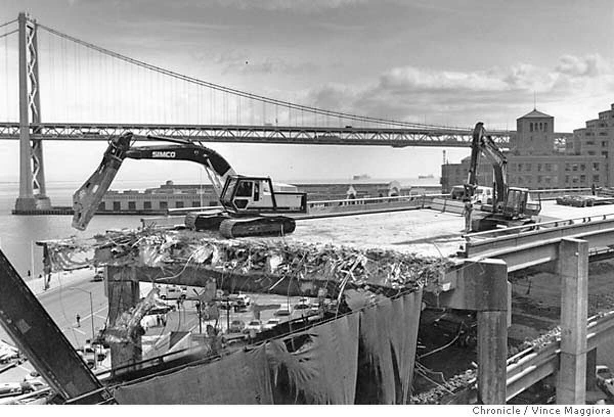Demolition of the Embarcadero Freeway above Howard St. Photo by Vince Maggiora