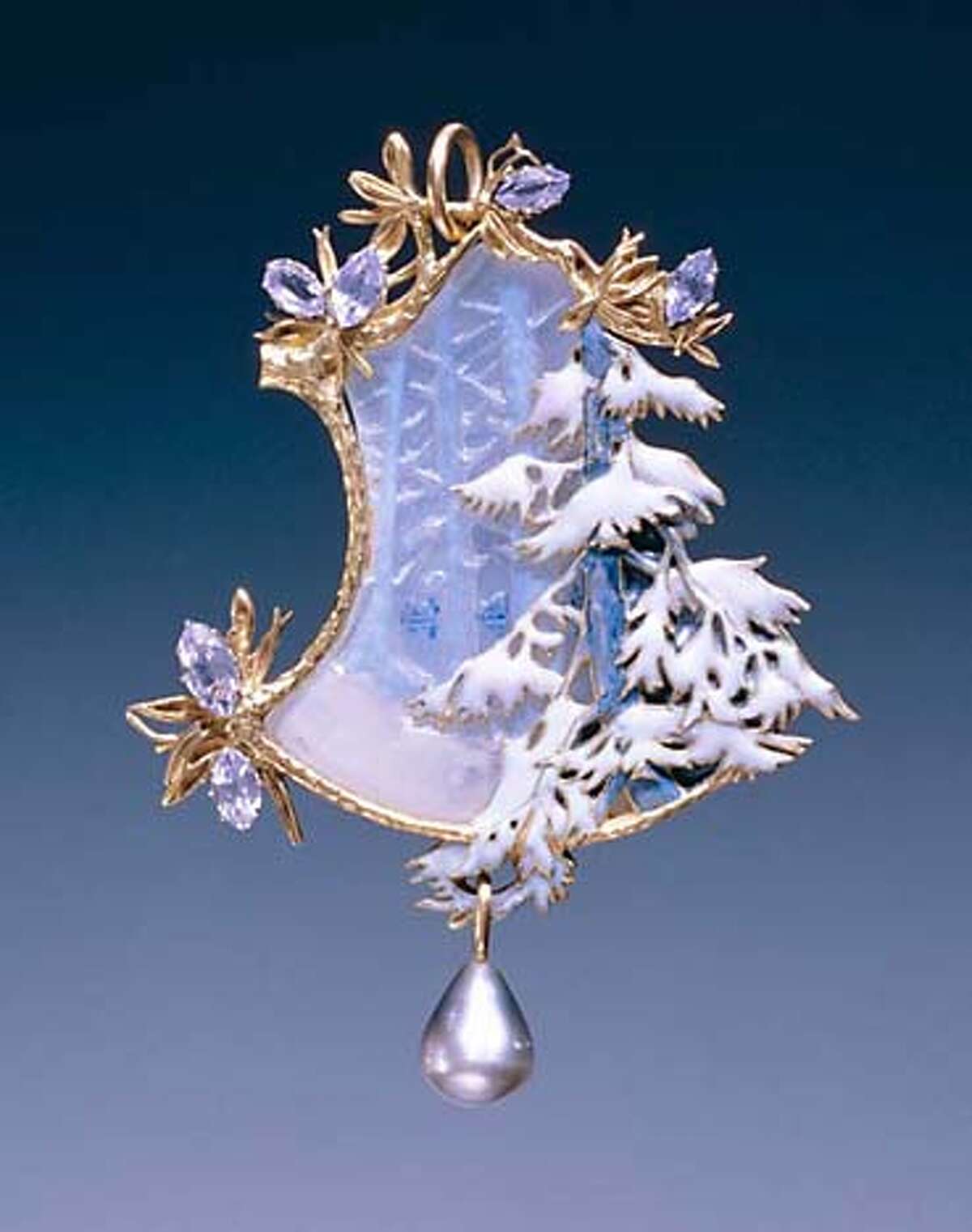 ON DISPLAY / Classic looks for French jewelry