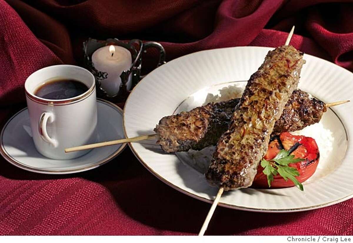 COOKING IN COMMON / KEBABS / Sizzling skewers / Biting into the