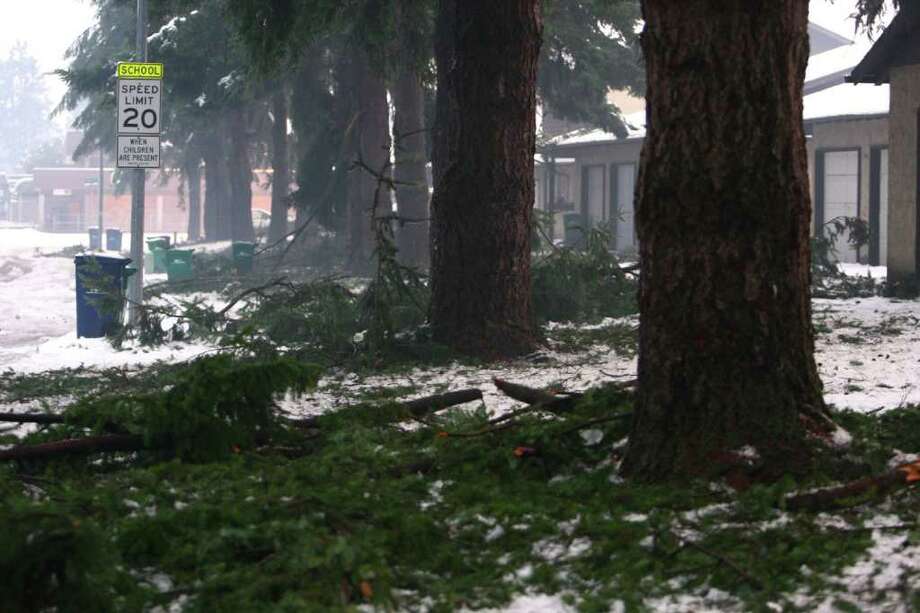 Ice storm hits Seattle