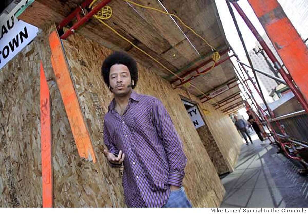 COUP20_020_MBK.JPG Boots Riley, lead singer with the Oakland funk/ rap ensemble The Coup, poses in downtown Oakland OAKLAND, CA, on Friday, January, 12, 2007. photo taken: 1/12/07 Mike Kane / The Chronicle ** Boots Riley MANDATORY CREDIT FOR PHOTOG AND SF CHRONICLE/ -MAGS OUT