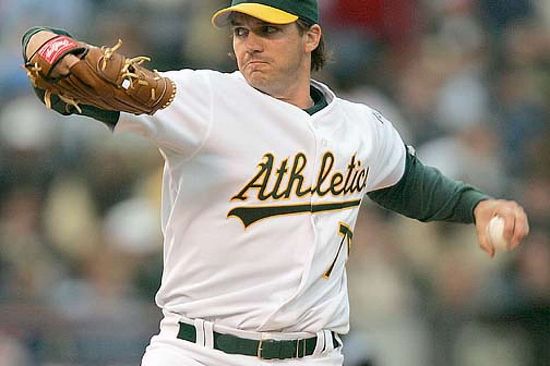 Barry Zito gets a strikeout, addresses fans after his final game