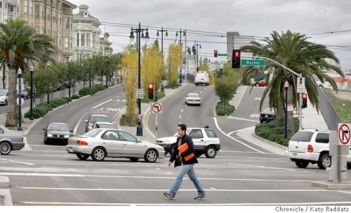 OCTAVIA28_009_RAD.jpg SHOWN: Octavia Blvd., seen from Market St. looking north. Story is about Octavia Blvd. between Hayes St. and Market St. These photos were made on Tuesday, Dec. 26, 2006, in San Francisco, CA. (Katy Raddatz/SF Chronicle) * Mandatory credit for the photographer and the San Francisco Chronicle. ; mags out.