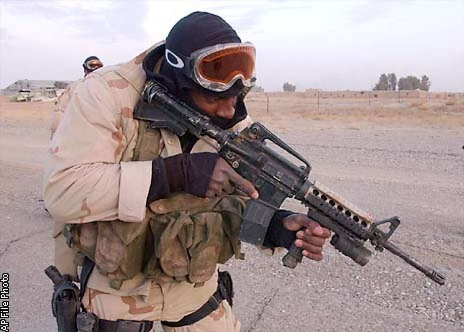 Special forces have scoped Iraq for weeks / Unconventional troops