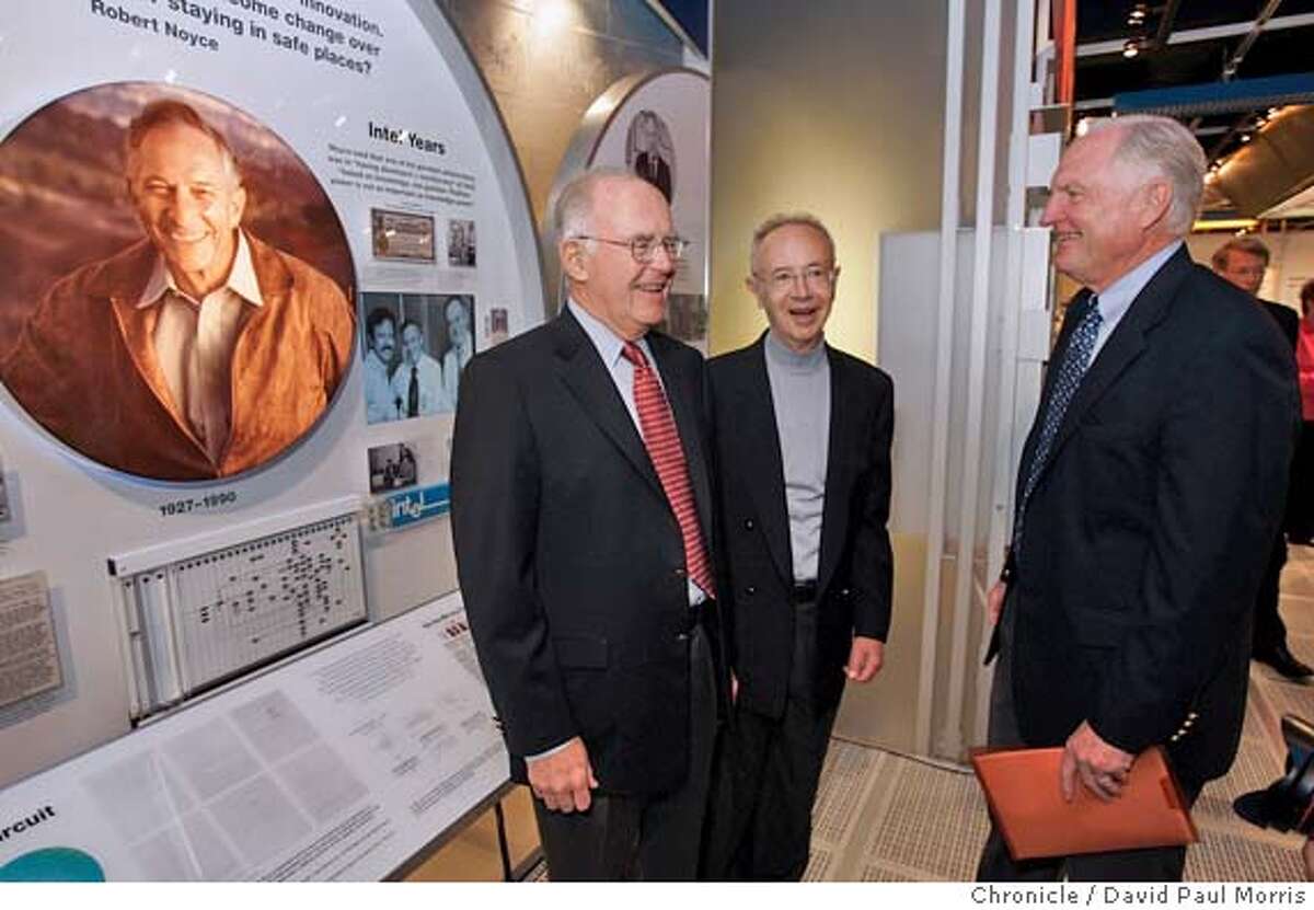 gordon moore and robert noyce
