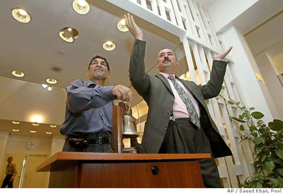Putting Stock In Iraq Baghdad Exchange Is A Whirlwind Of Fierce Putting Stock In Iraq Baghdad Exchange Is A Whirlwind Of Fierce Optimism
