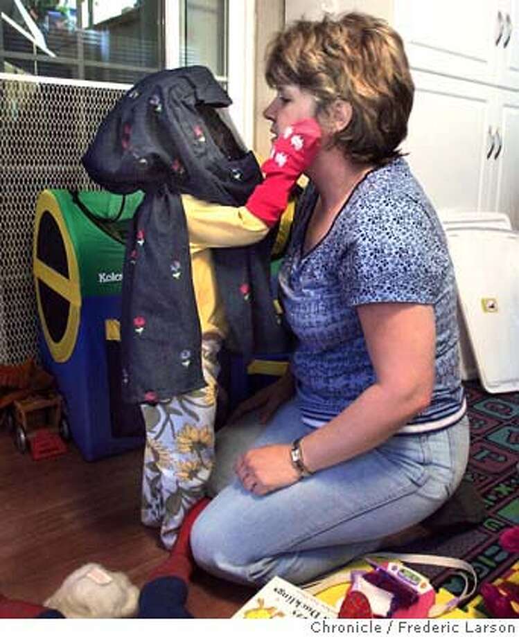 'CHILDREN OF THE MOON' HIDE FROM A DEADLY SUN / Sacramento family