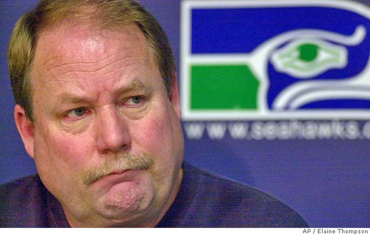 Monday Round-Up: Former Seahawks Coach Mike Holmgren Featured On