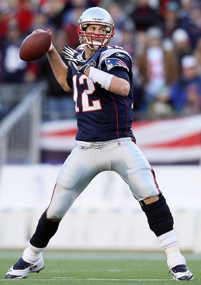 Patriots' Brady must deal with Ravens' Ed Reed