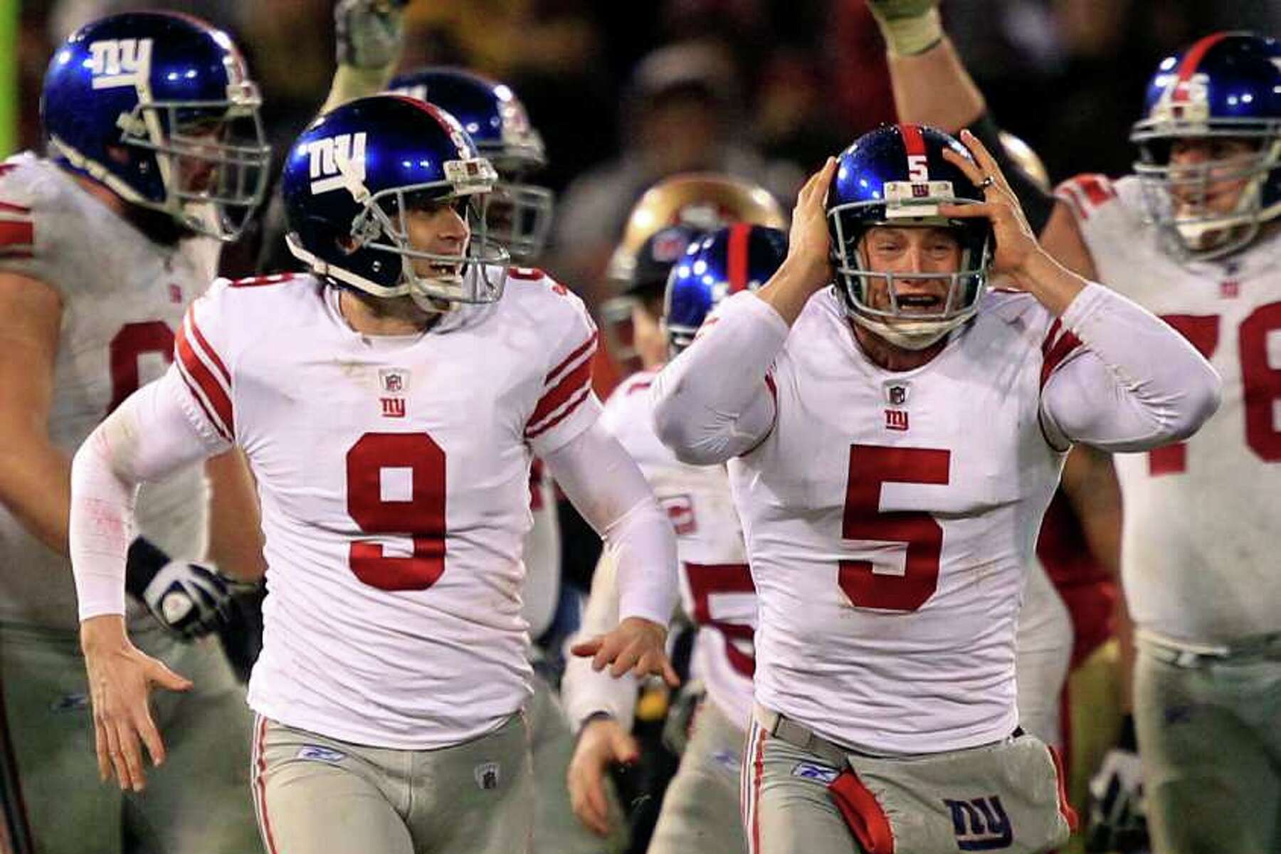 Super Bowl XLII: Eli Manning, Giants stun perfect Patriots