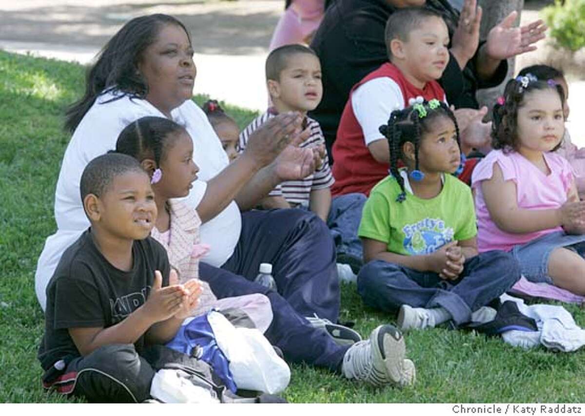 OAKLAND / Helping youngsters stand tall / Prescott Circus Theatre mixes