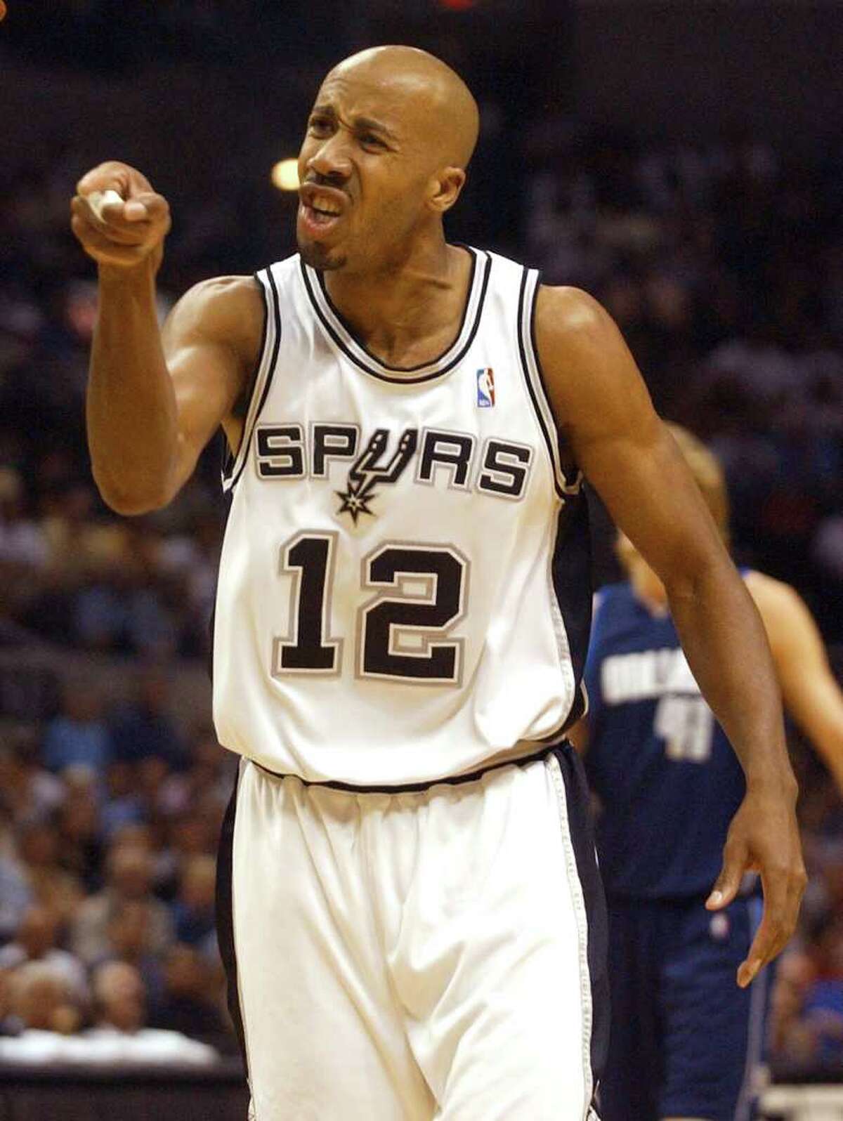 Spurs' Bruce Bowen argues a foul call against Dallas Mavericks' in the third quarter at game 1 of the Western Conference Finals at the SBC Center in San Antonio on Monday, May 19, 2003. (Kin Man Hui/Staff)
