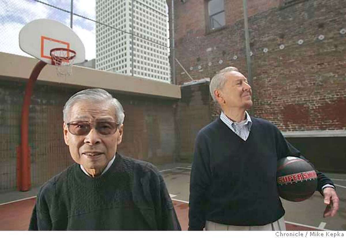 wong054_mk.jpg 1940s USF basketball teammates William "Woo Woo" Wong and Cap Lavin renunite for a portrait in San Francisco's China town.3/29/05 Mike Kepka / The Chronicle MANDATORY CREDIT FOR PHOTOG AND SF CHRONICLE/ -MAGS OUT