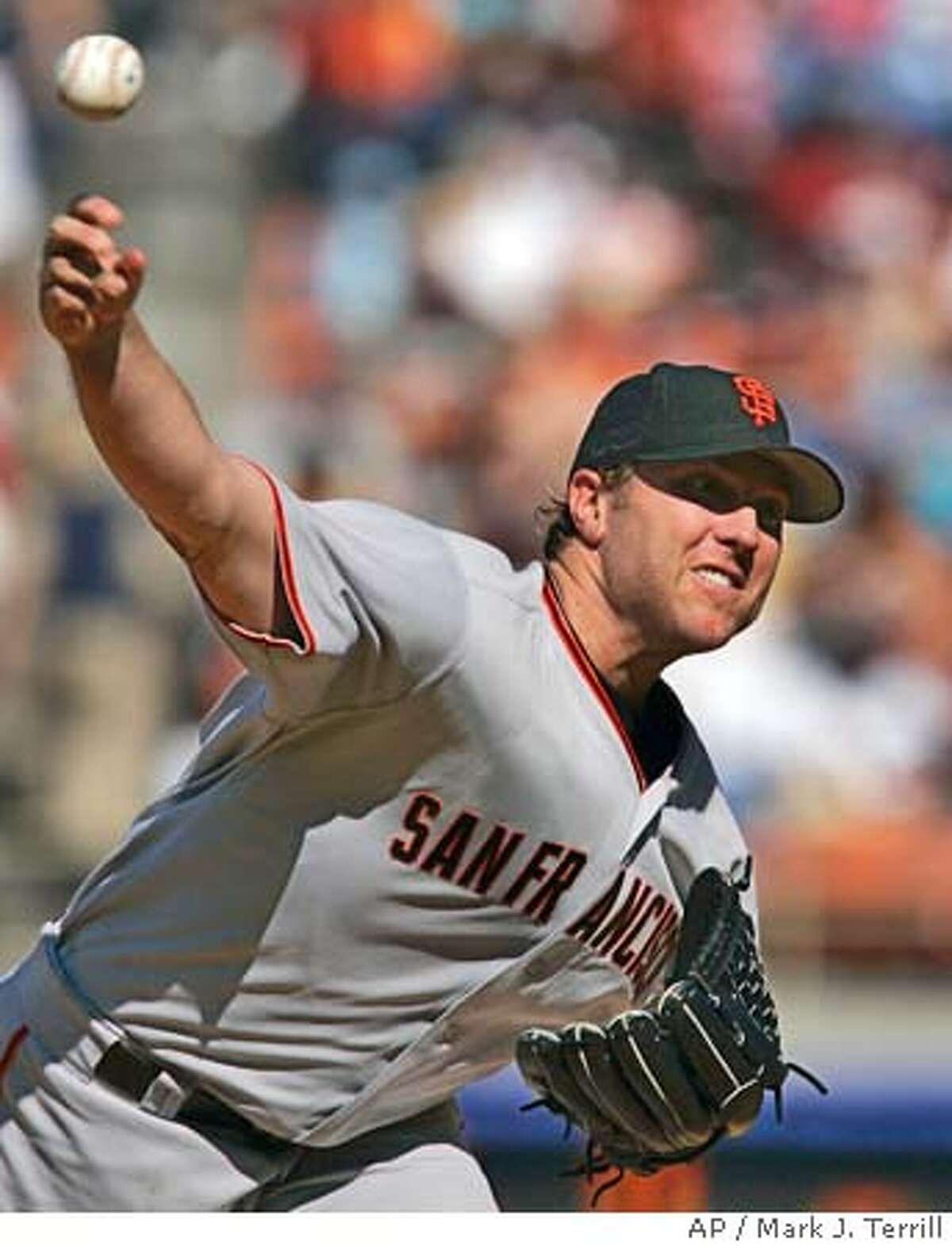 GIANTS L.A. wins West with 7 runs in ninth