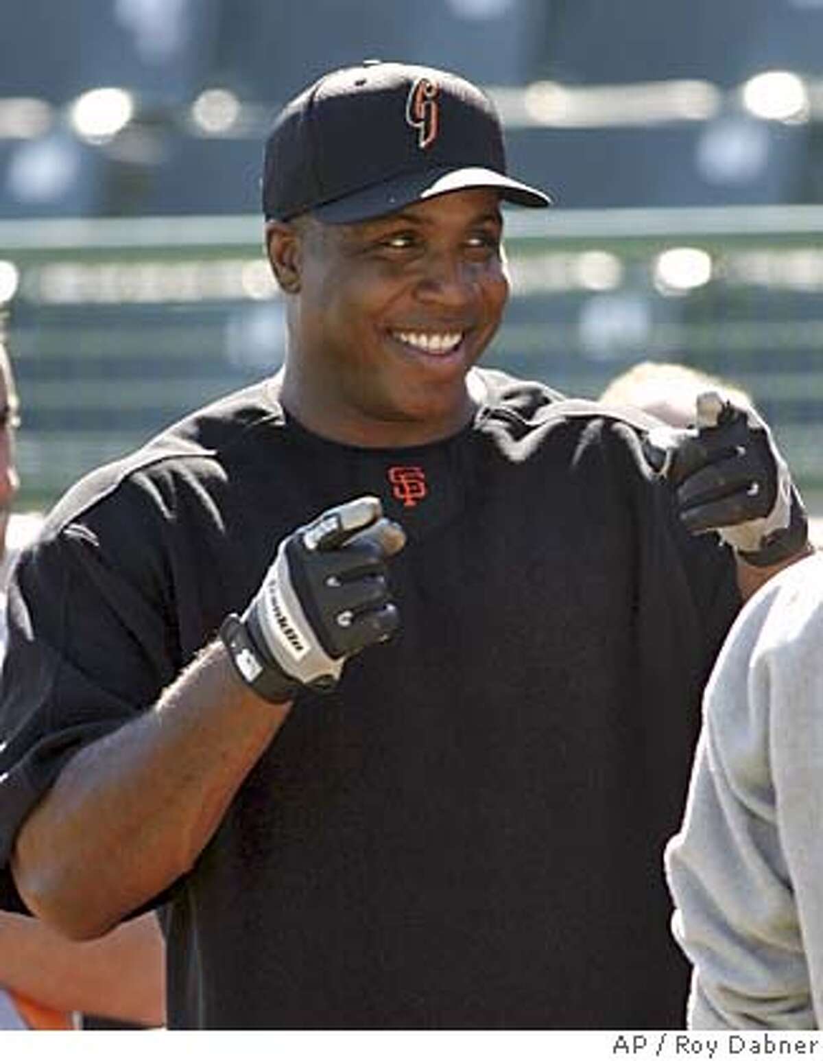 Examining Giants' starting rotation and possibility Barry Bonds