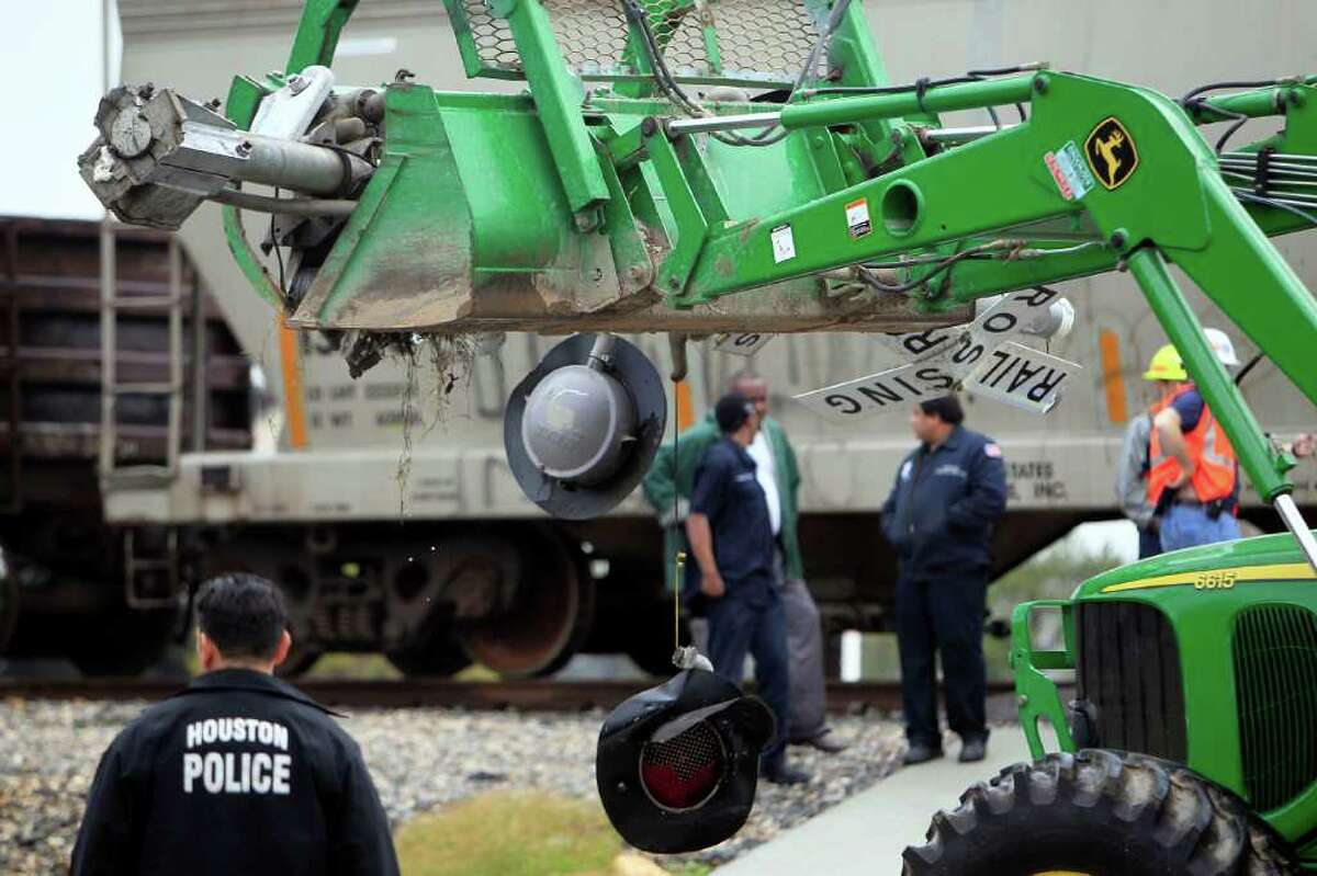 Train Smashes Into Truck