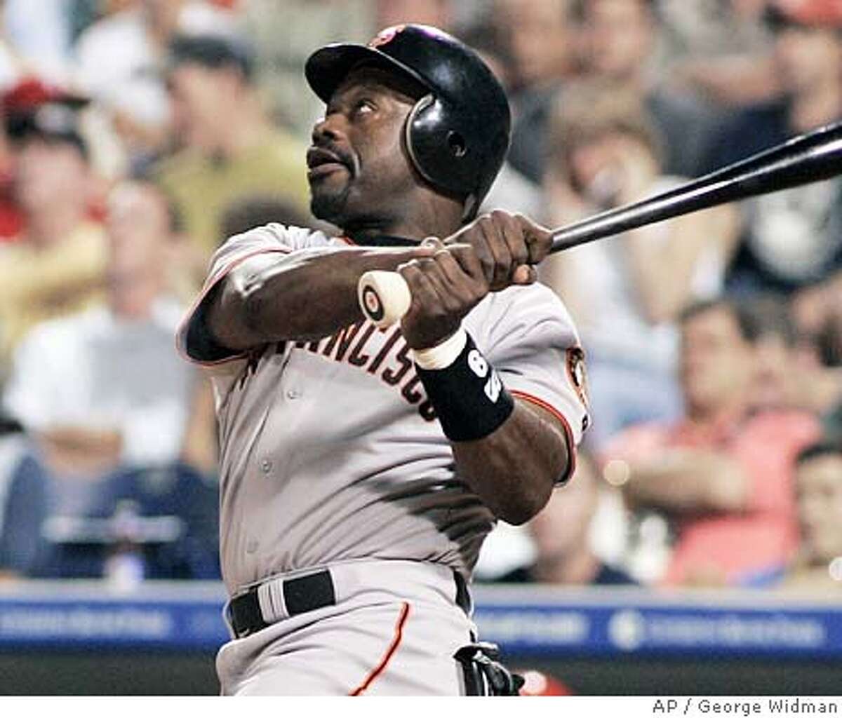 Nancy Pelosi mistakes Giants' Willie McCovey for Willie Mays