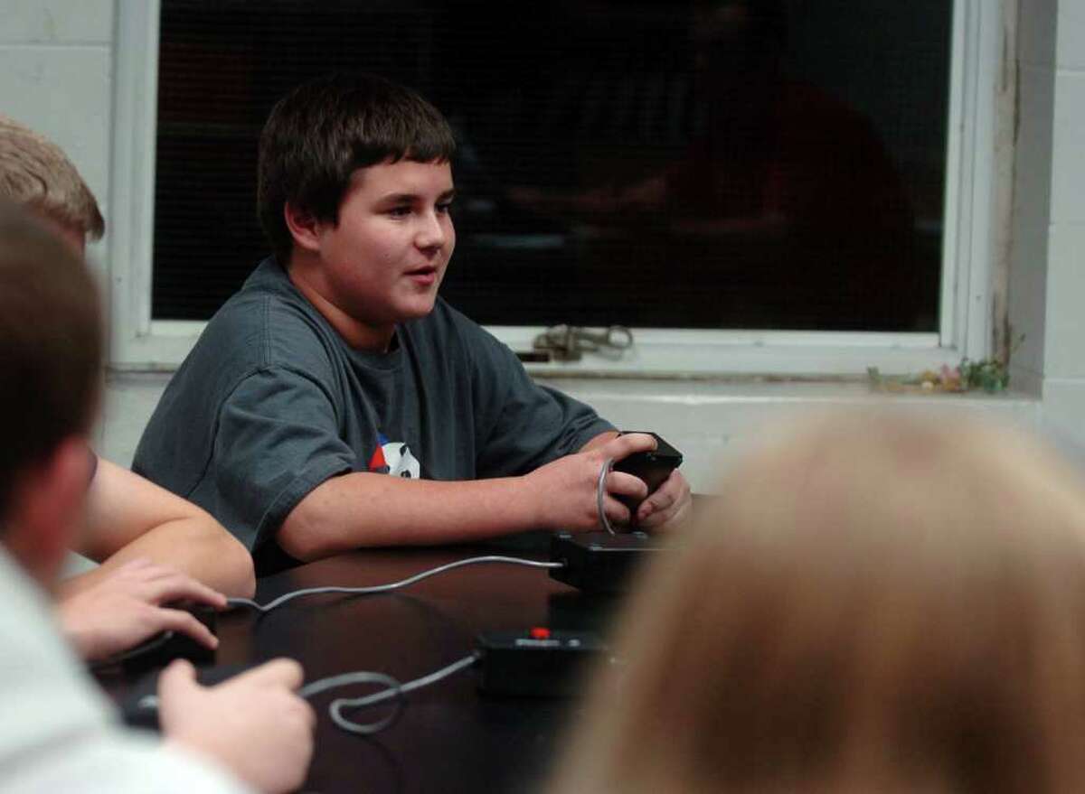 Danbury teen advances in regional history bee