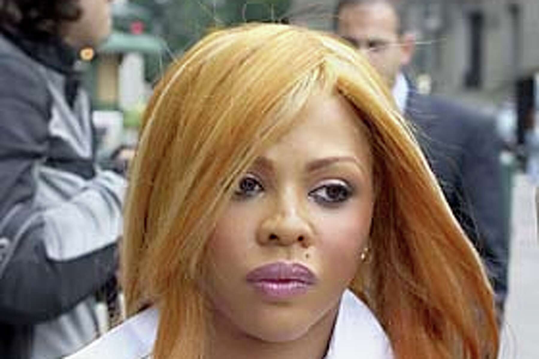 Lil Kim banned from leaving U.S.; Schiffer expecting again; Slater hires a hooker? image