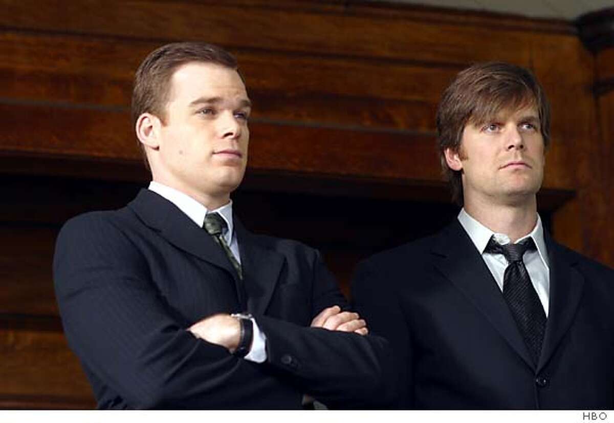 Six Feet Under Gives Up The Ghost One Of Hbo S Best Goes Over The Edge