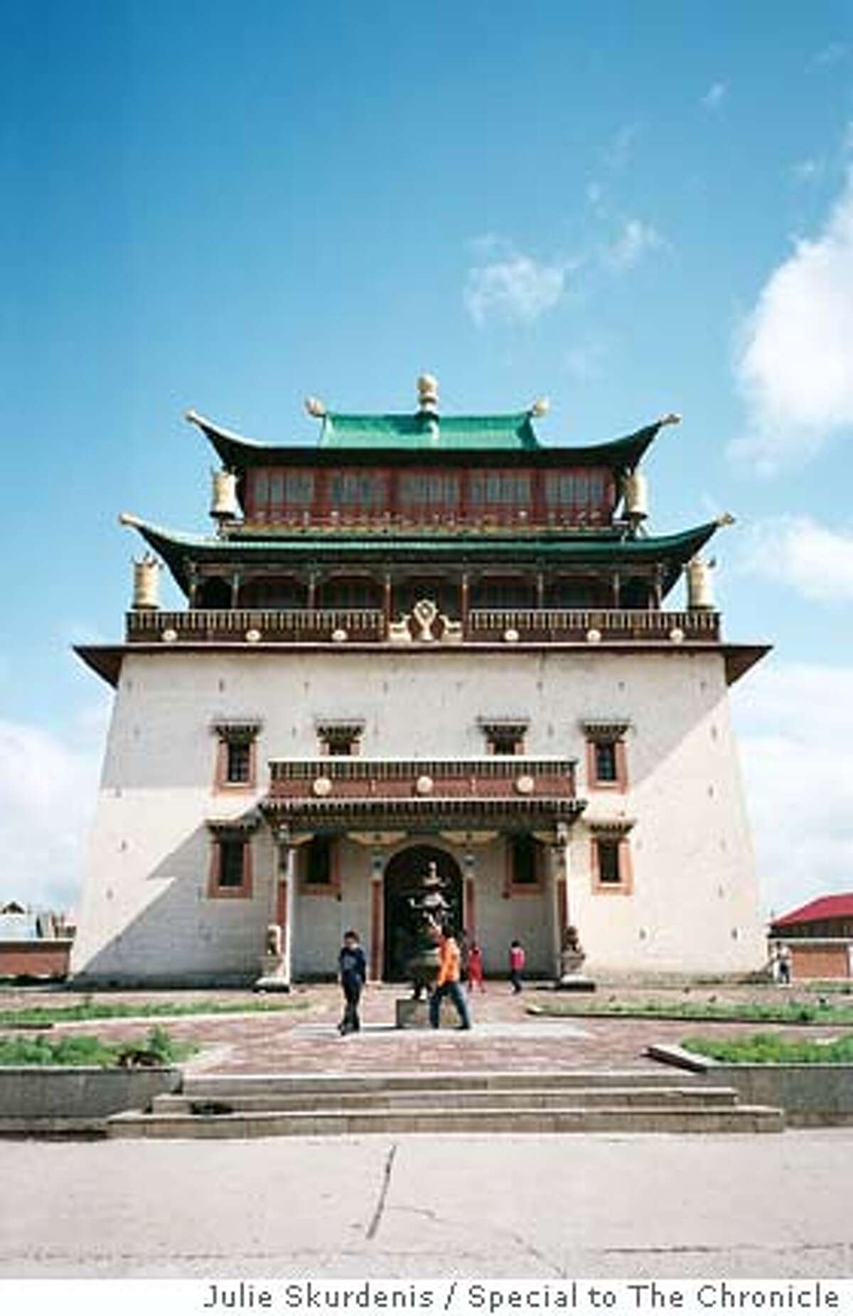 MONGOLIA / Wrestling, archery and horse racing contests in Genghis Khan ...